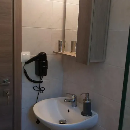 Bloom Achladies (Skiathos)