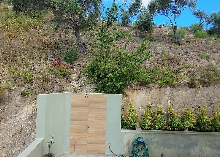 Bloom Apartment Achladies (Skiathos)